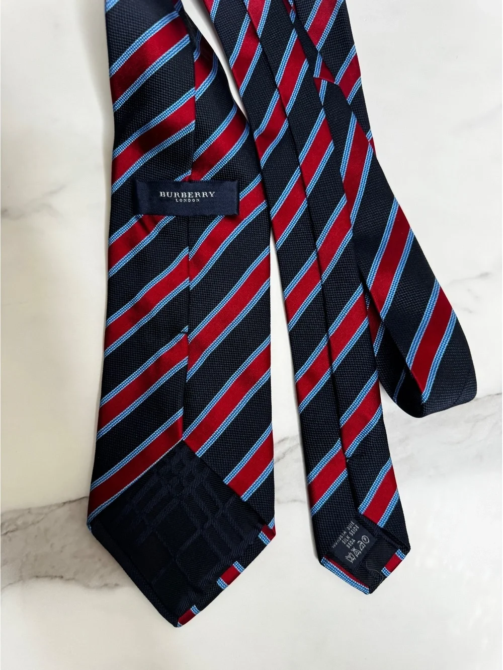 Burberry London Men’s 100% Silk Tie Navy Red Blue Striped Made in Italy